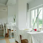 Przystan - Nad Jeziorem Semesteranläggning (resort) *