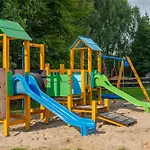 Przystan - Nad Jeziorem Semesteranläggning (resort) *