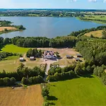 Semesteranläggning (resort) Przystan - Nad Jeziorem *